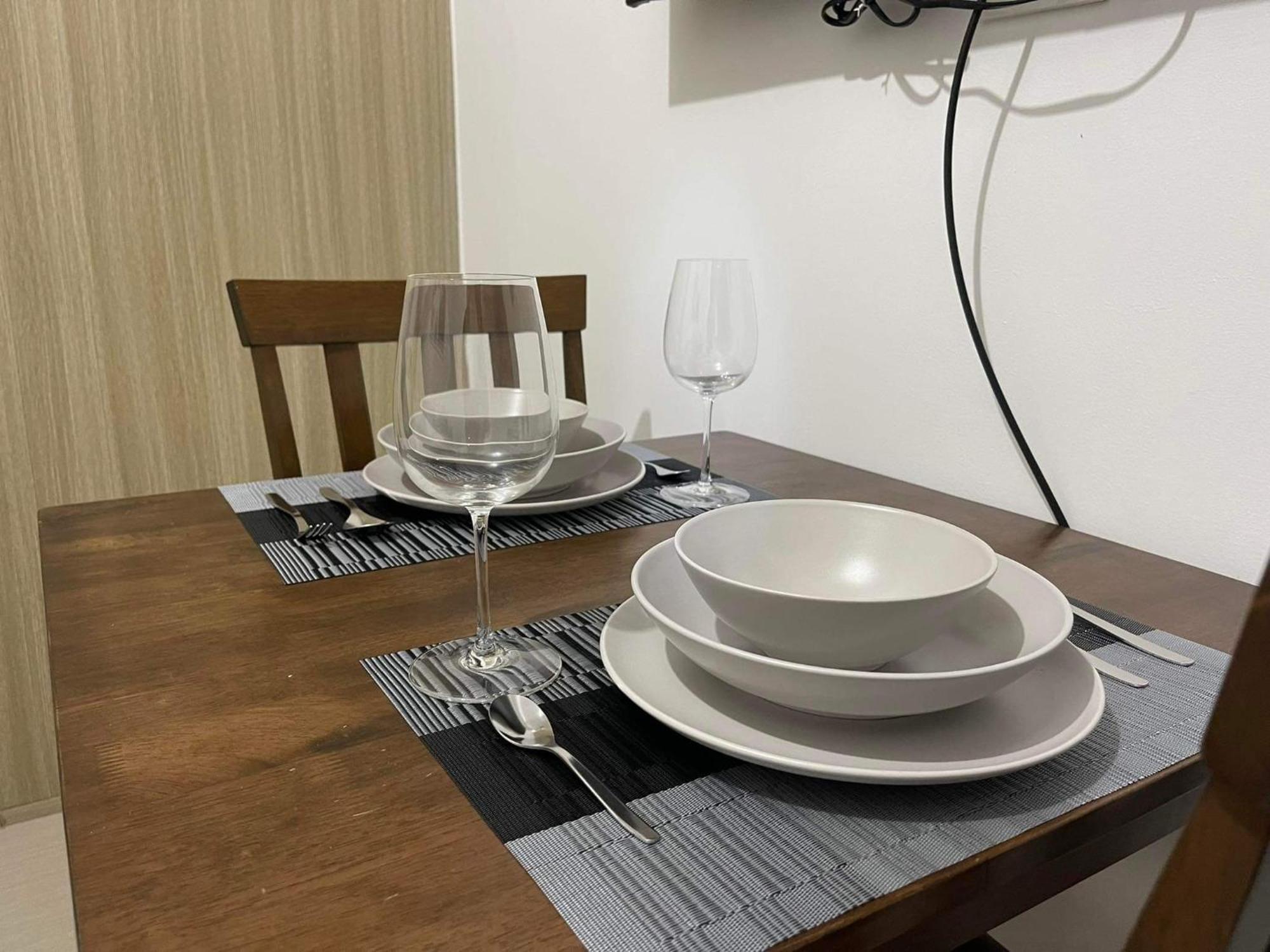 Shore 1 & 3 Residences Moa 1Br With Balcony By Darpm Manila Exteriér fotografie