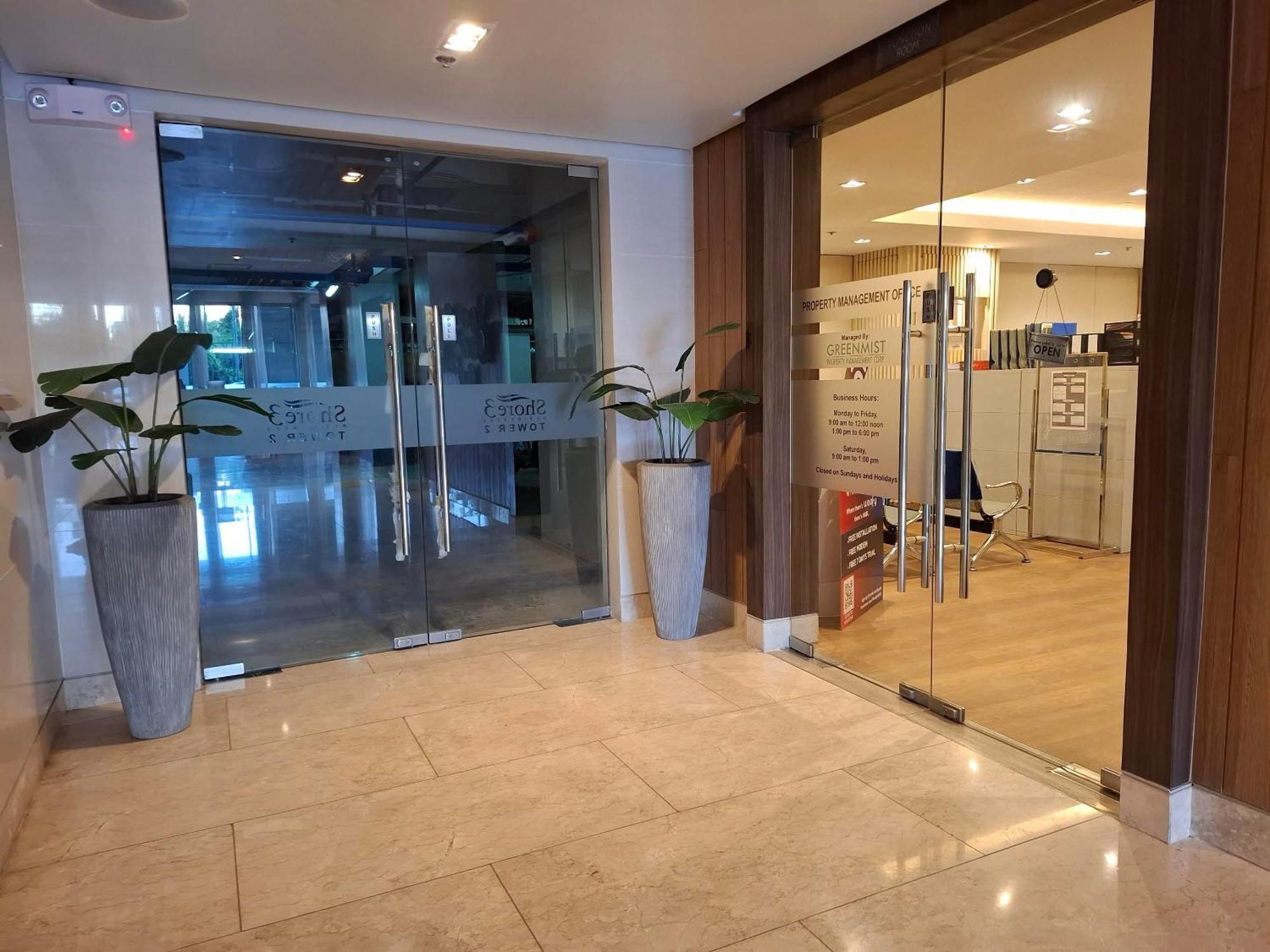 Shore 1 & 3 Residences Moa 1Br With Balcony By Darpm Manila Exteriér fotografie
